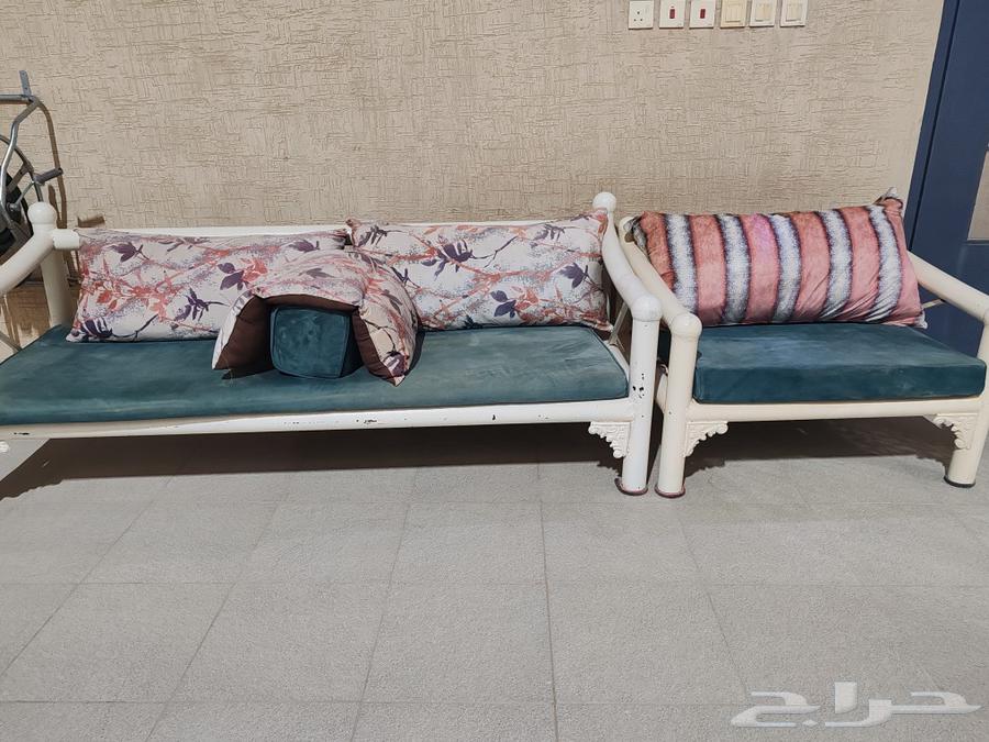 كراسي للحديقه او حوش البيت استخدام نظيف64392827034626110