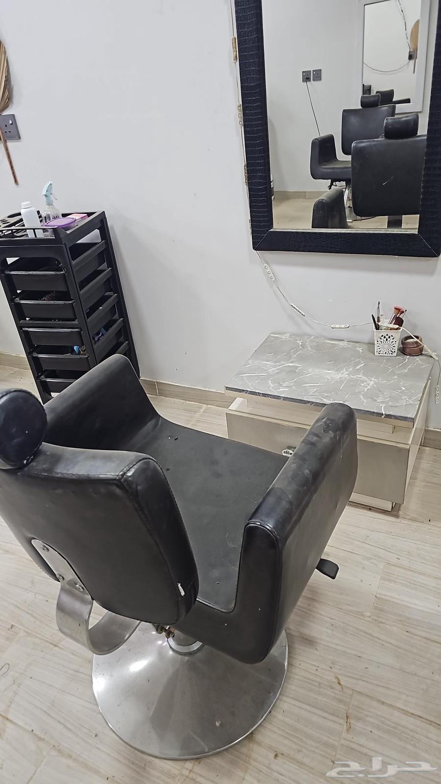 اغراض مشغل كامله من اجهزه وادوات وجهاز تنظيف البشره ومغسله64393431236609114