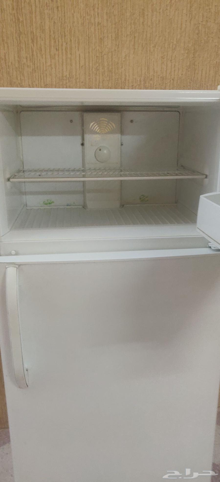 Falcon refrigerator for sale, needs compressor but the rest is in good condition.64395006261122113