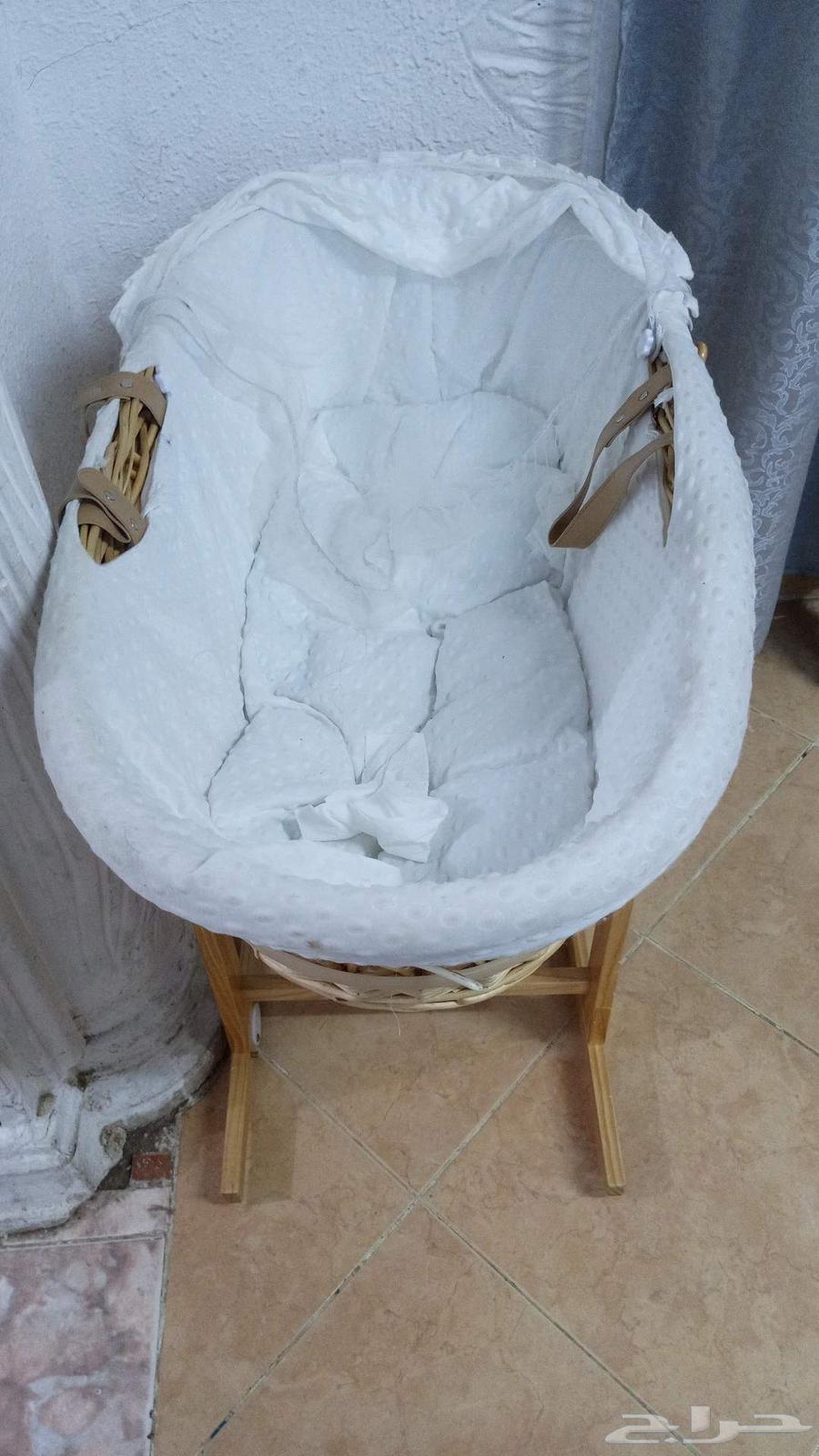 سرير مولود مستخدم شهر 30 يوم . تواصل واتساب فقط64393211078786112