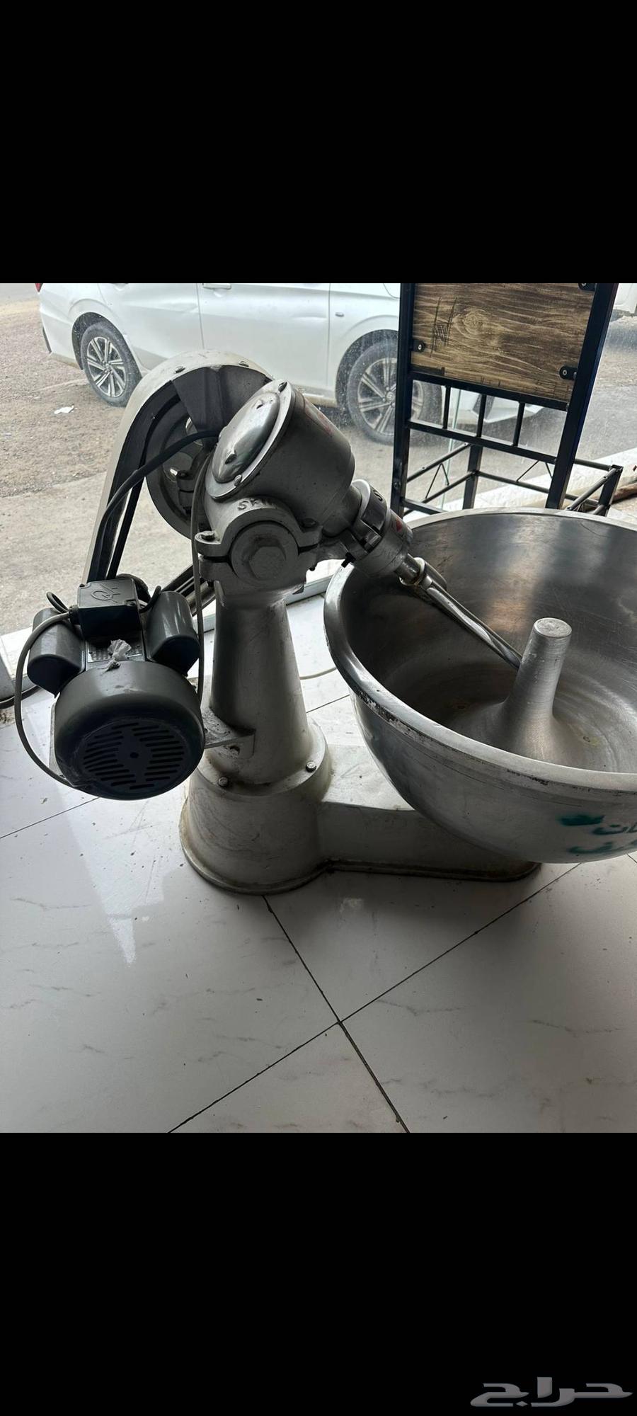 Pizza and pastries department items, used for only two months64396991380738114