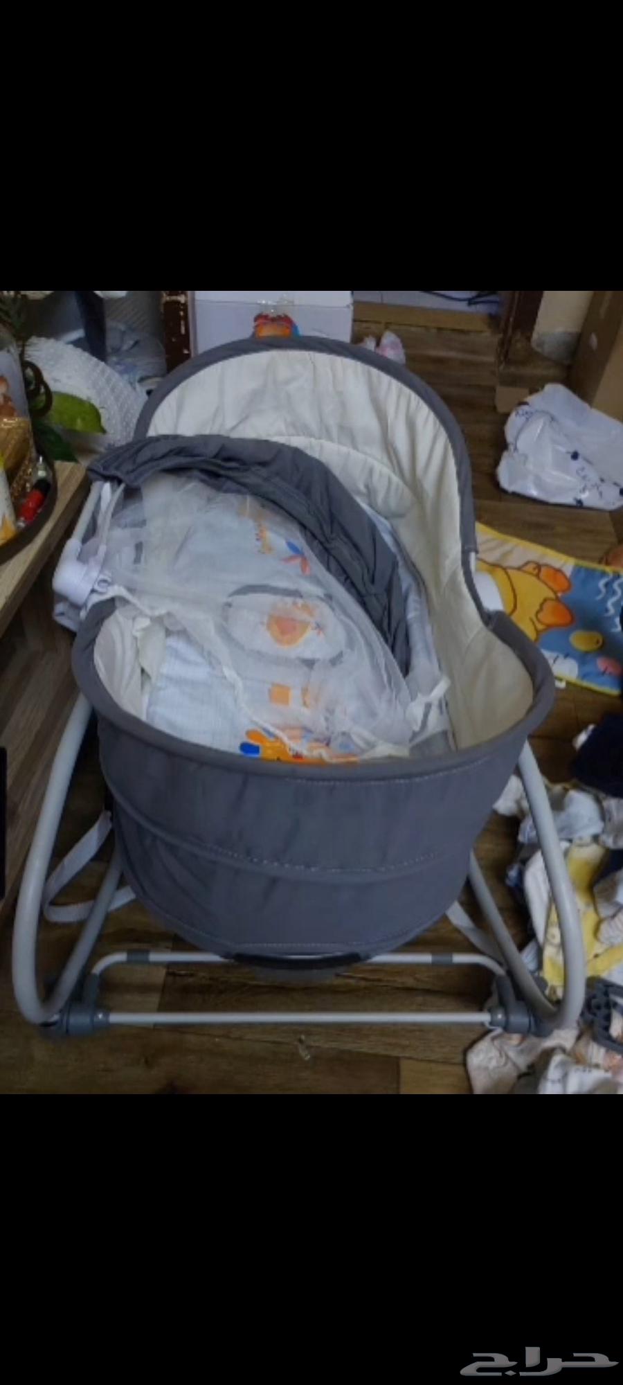 Teknum brand baby rocking bed, used but clean, only one month of use64394345104003111