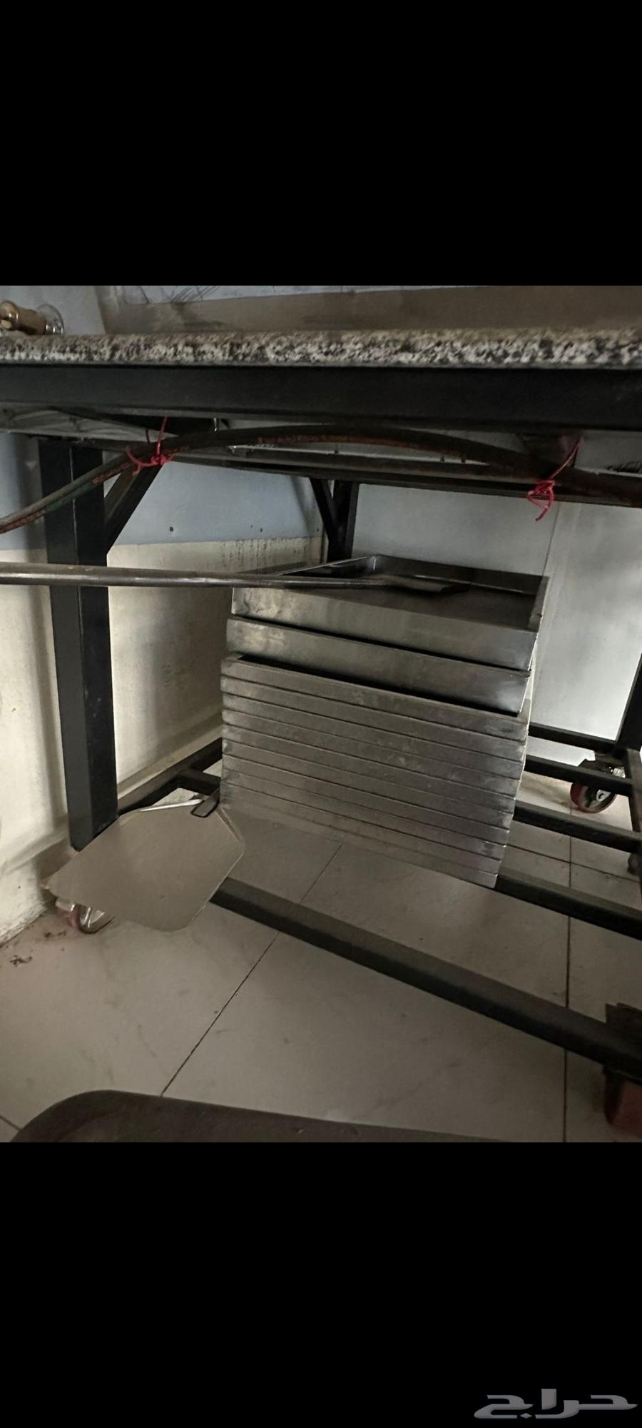 Pizza and pastries department items, used for only two months64396991380738111