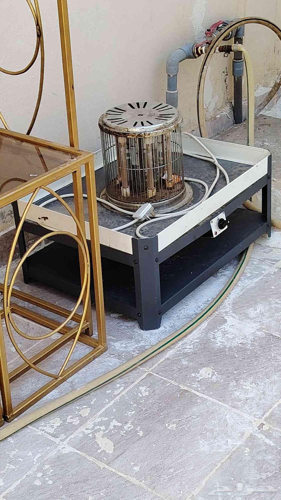 Floor table and entrance with 4 services and trolley64395088537475113