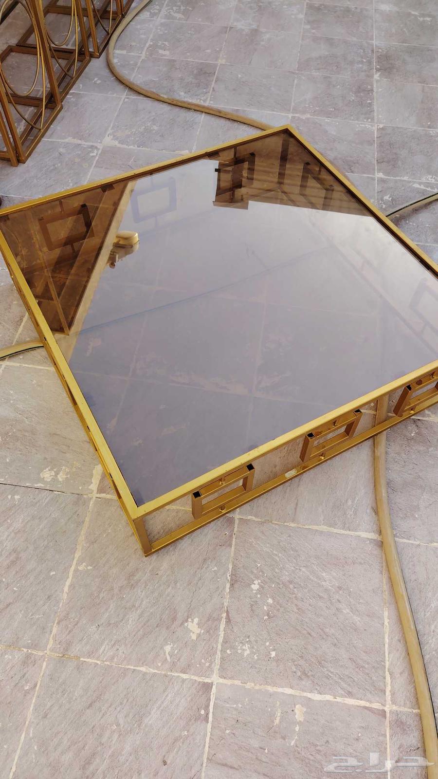 Floor table and entrance with 4 services and trolley64395088537475110