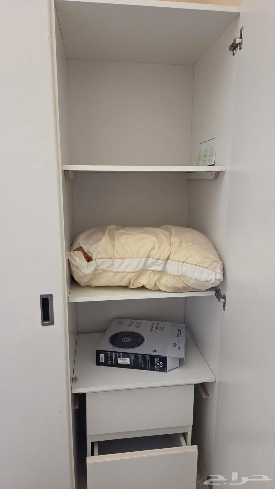 غرفة لون أبيض نفرين64393293982083112