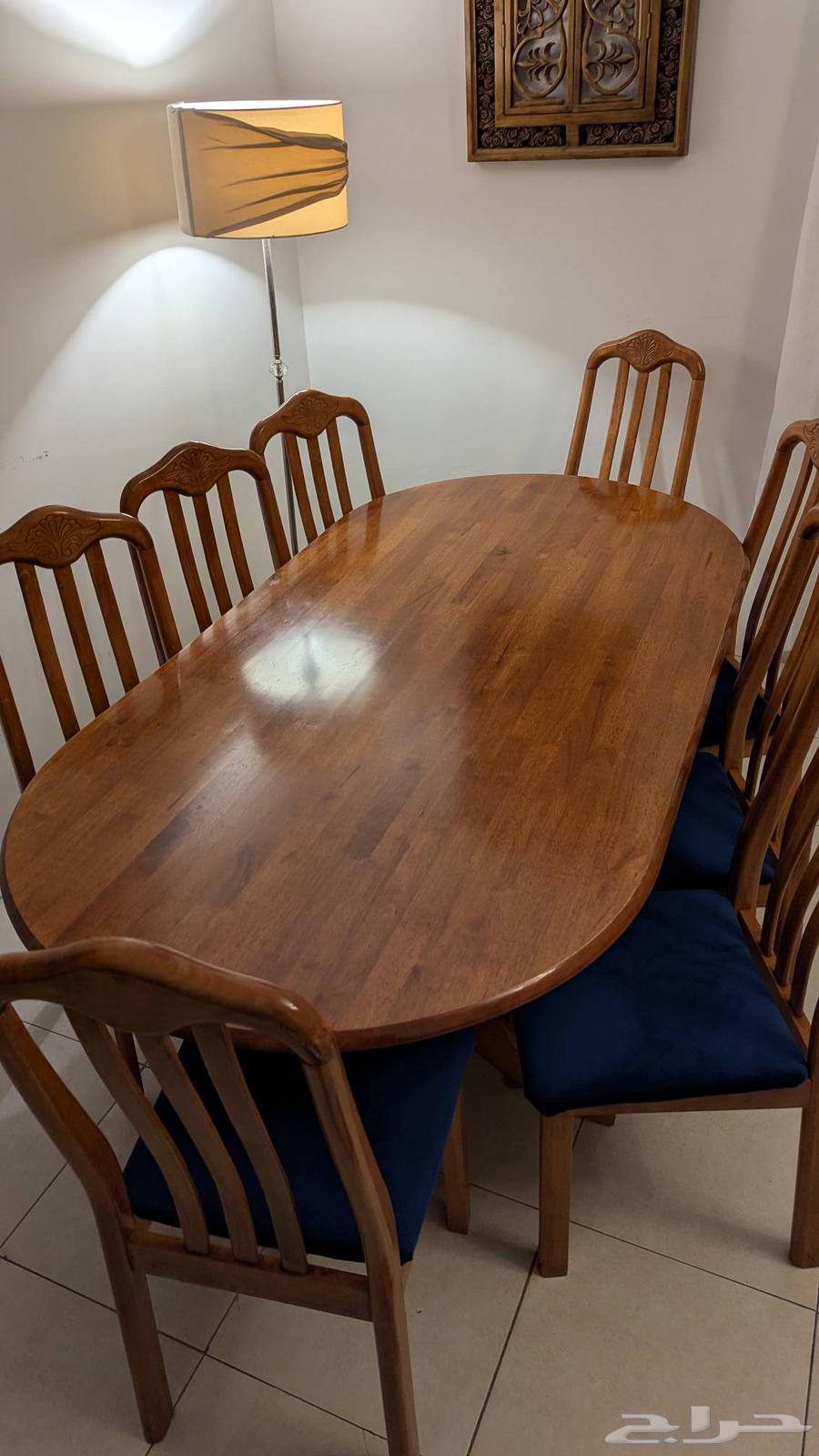 طاولة للبيع 8 كراسي64397464706818111
