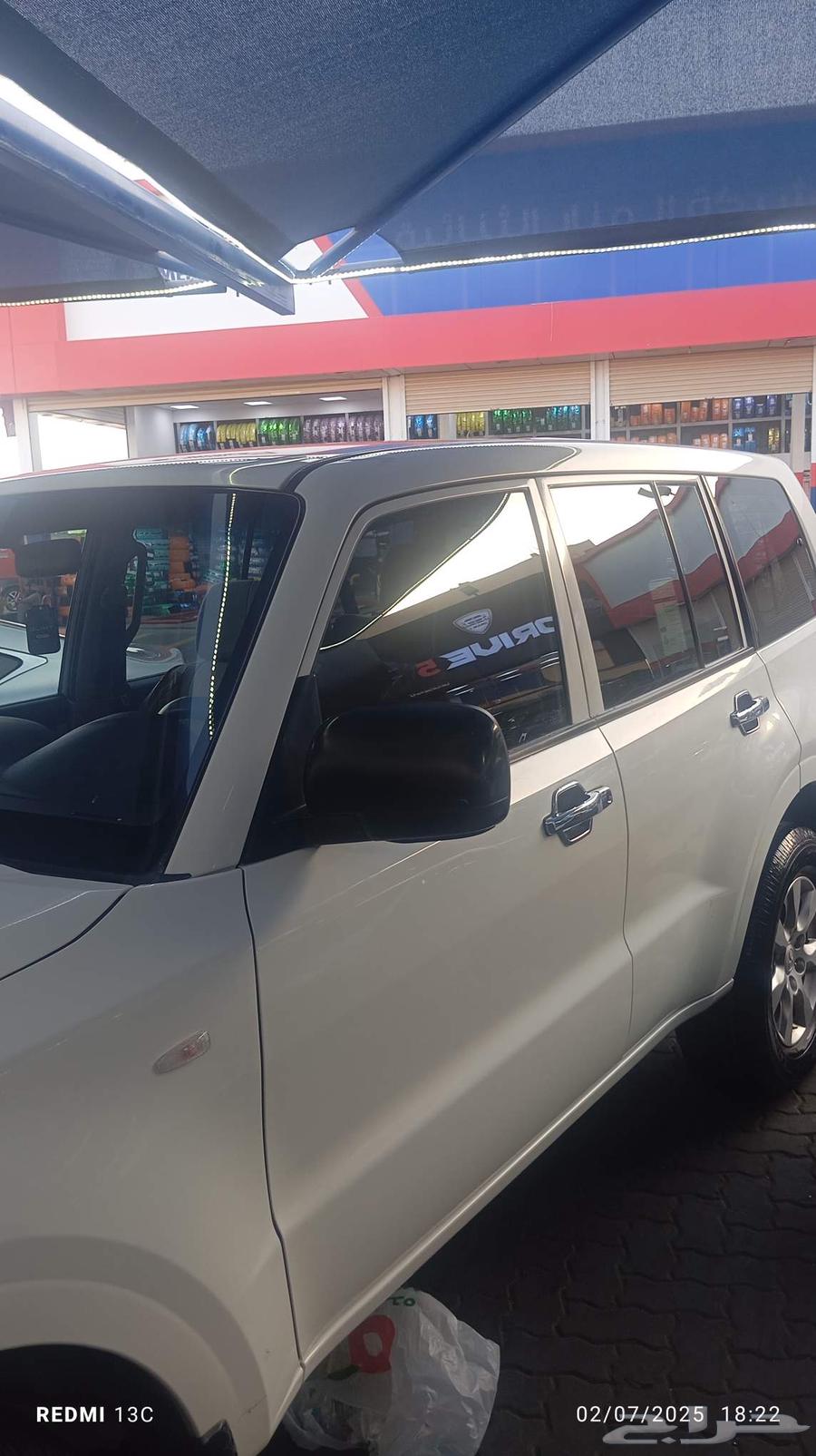 Mitsubishi Pajero Store 2015 Mileage 94,00063618076385923113