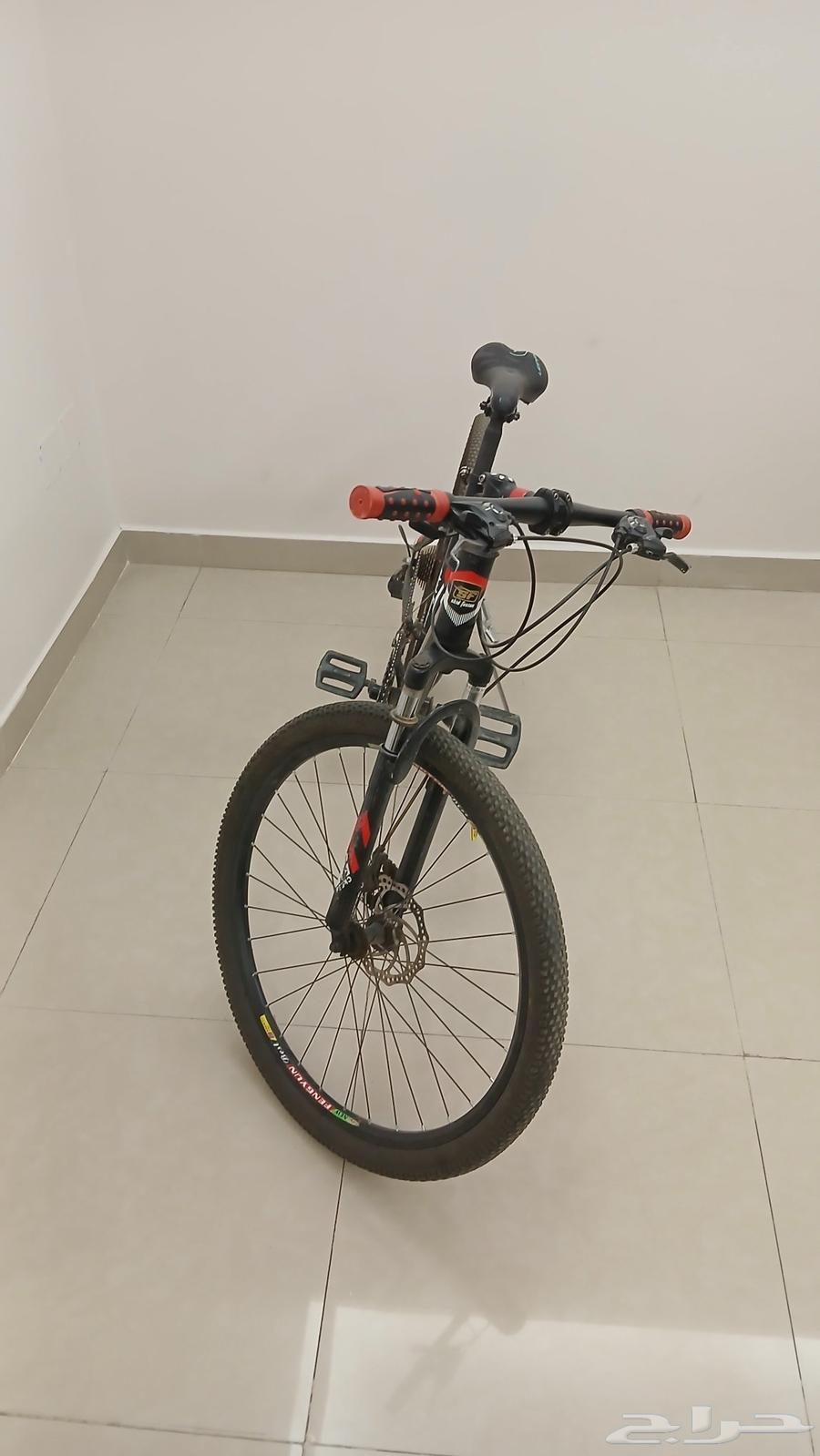 دراجة 26 بوصة. تم تغيير الإطارات للتو بإطارات جديدة64397575739010111