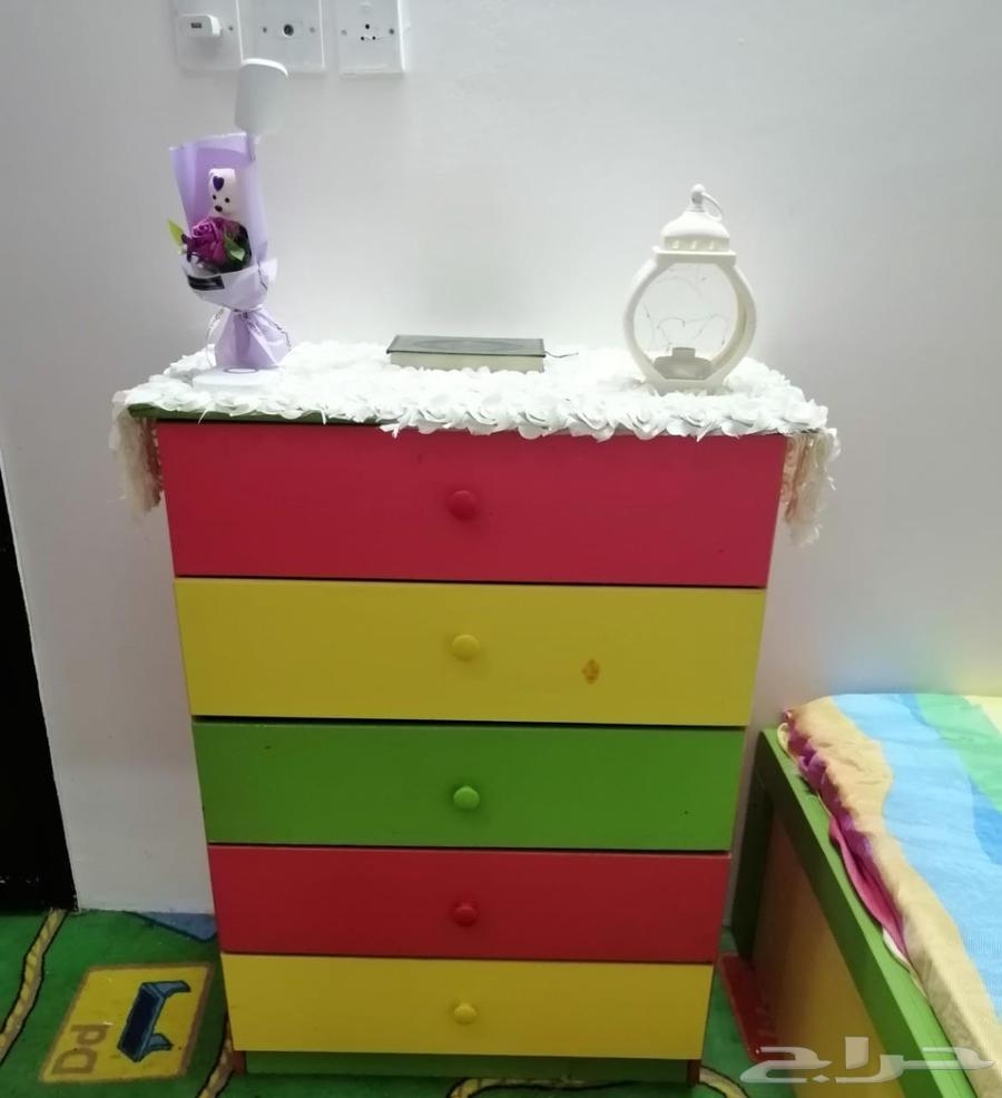 غرفه كامله مع الفرش للبيع 1000ريال شبه جديده قابل للتفاوض64398145080577113