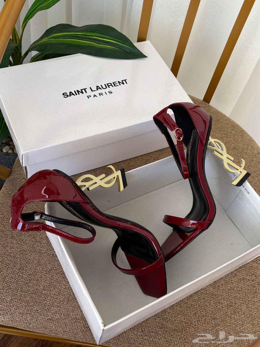 طقم نسائي ماركه سالوران أللون العنابي أخر اصدار64396365250433113