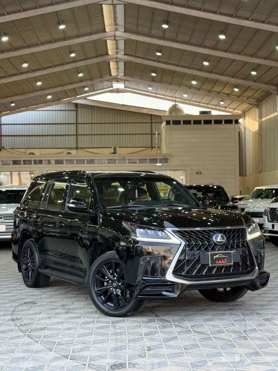 Lexus - 2019 - LX570 - Modified Black Edition - Fully Loaded64480208266241111