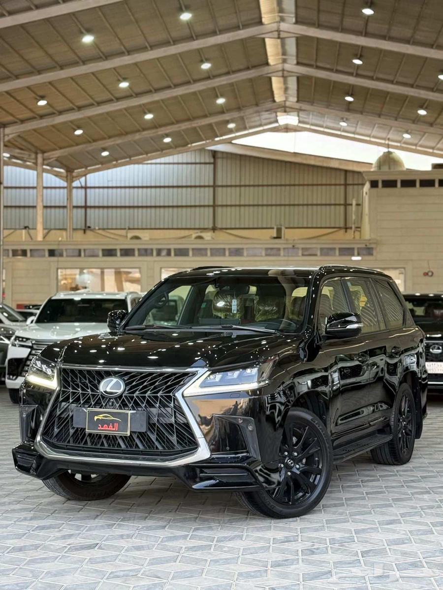 Lexus - 2019 - LX570 - Modified Black Edition - Fully Loaded64480208266241110