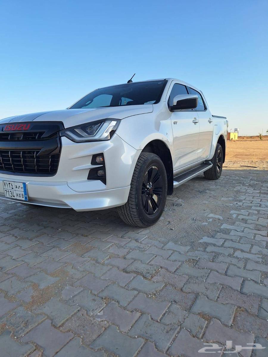 Suzuki 2023 in the name of the first owner, 90 thousand km, asking price 87,500 and urgent sale64540423719043111