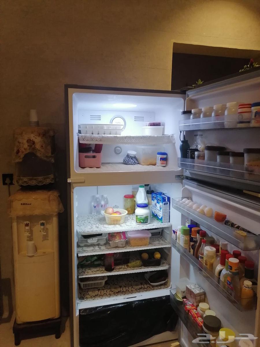 ثلاجة و فريزر هام نظيفة و لا أحلى استخدام شخصي و بعناية64393362624257111