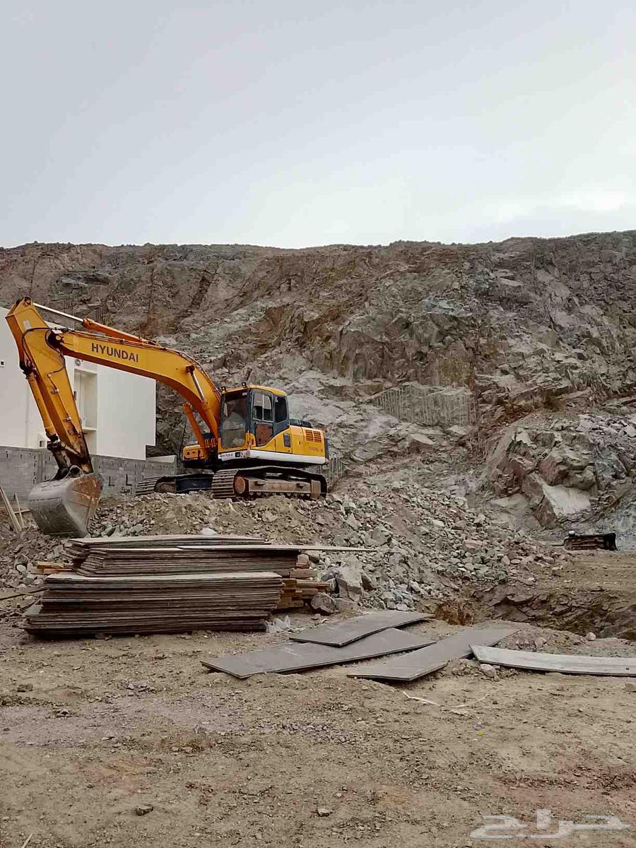 بوكلين للايجار وتكسير الجبال ولحفريات64398172524673113