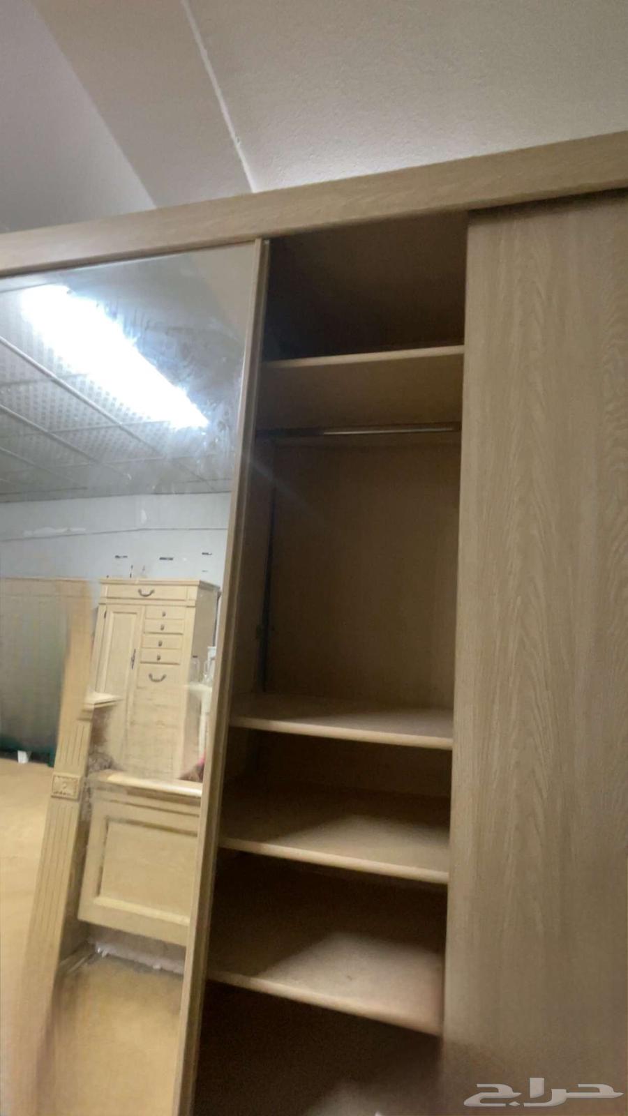 1000 required, negotiable and disassembly & loading on buyer64394358577283113