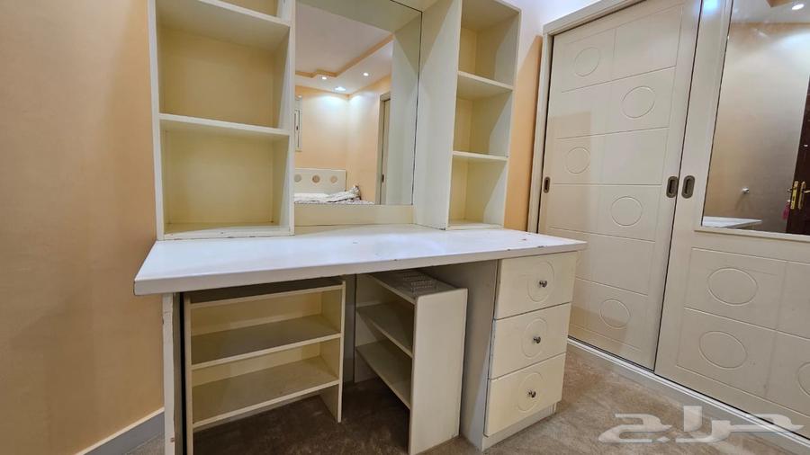 اثاث غرفة لشخصين للبيع64396240442370112