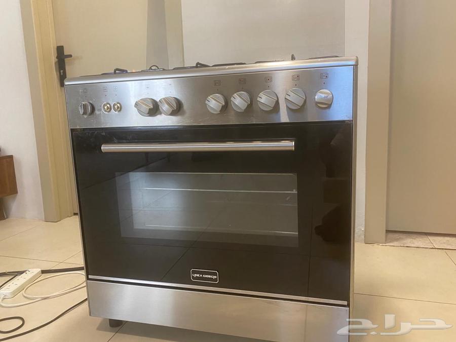 فرن إيطالي نظيف وعلى شرط امان المفتاح من الأطفال شغال64398785652225111