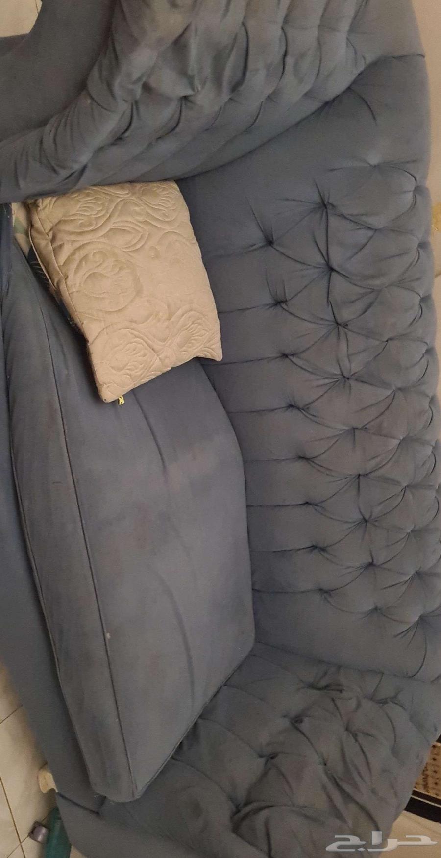 كنب للبيع مستعمل حبتين ابو 2. وحبه ابو 364400023343233111