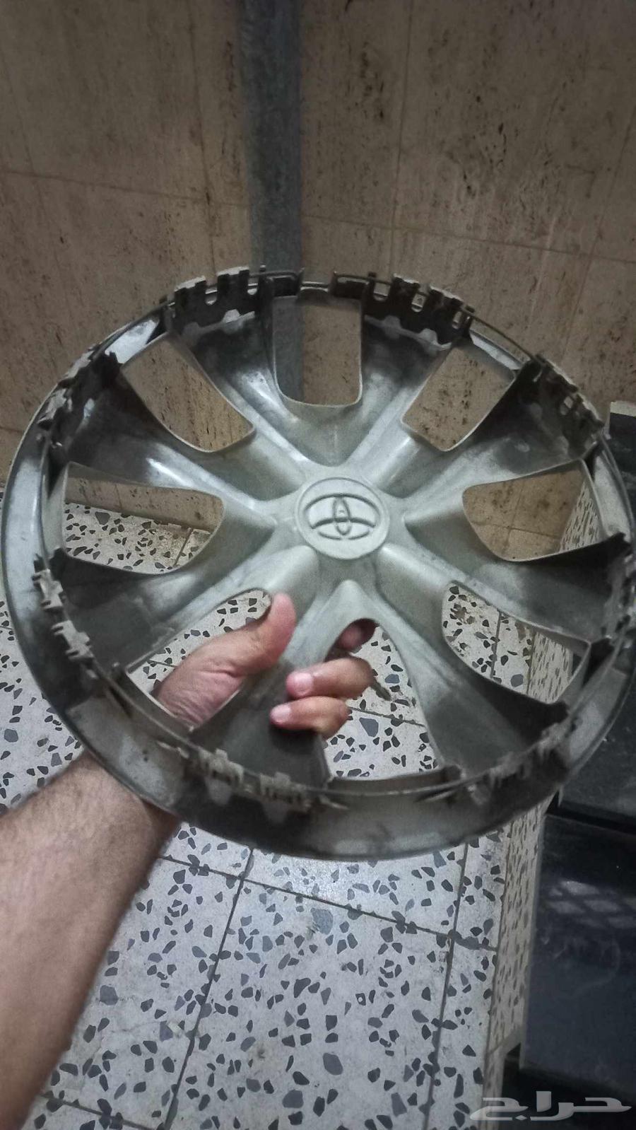 طيس مقاس 15 ممكن اللبيع 3 حبات نظيف جدا حق الوكالة64545616119810111