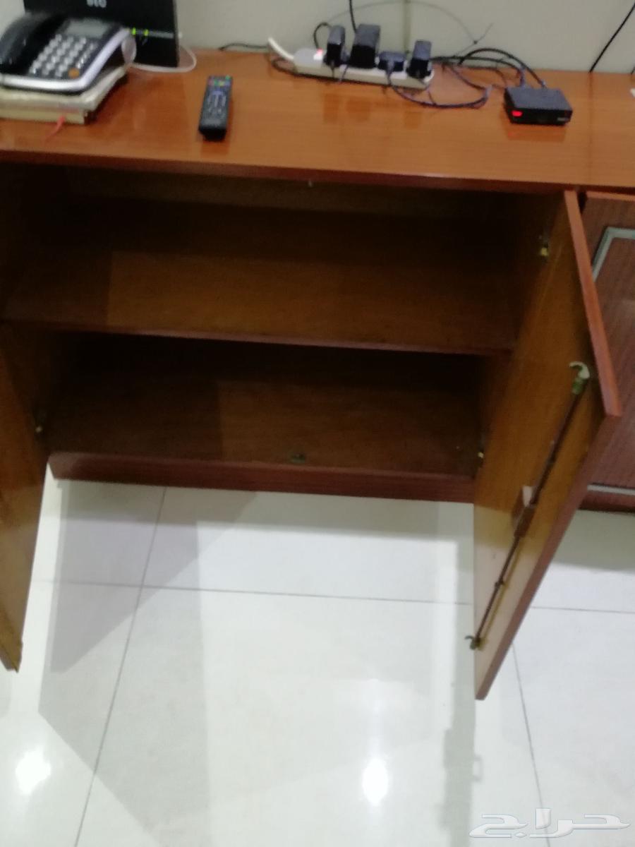 مكتبه مستعمله للبيع64397478611714112