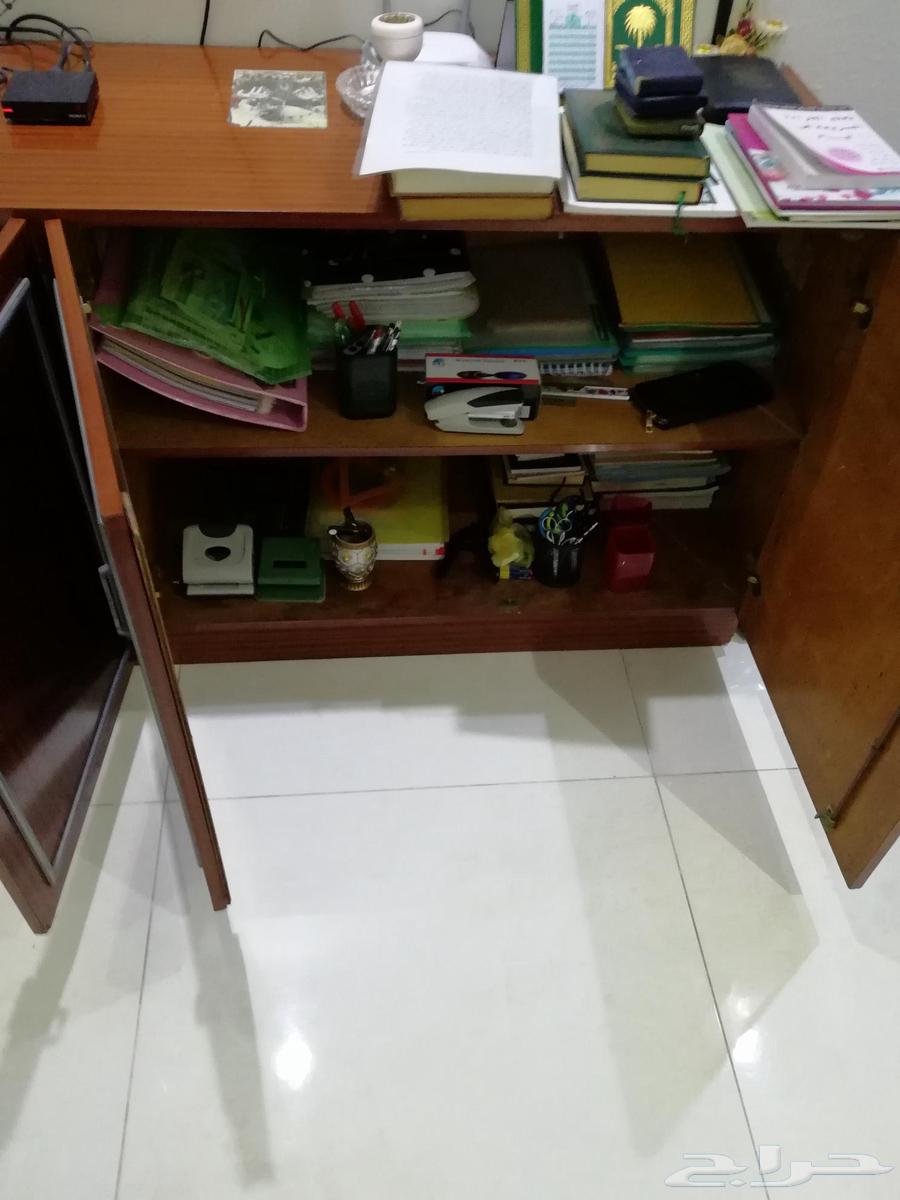 مكتبه مستعمله للبيع64397478611714114