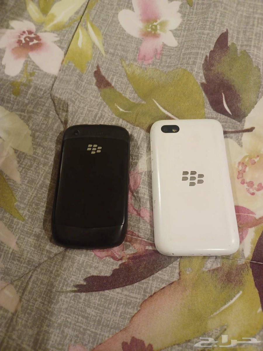 اثنين بلاك بيري واحد ايفون نوكيا ابو كشاف64394537188482113