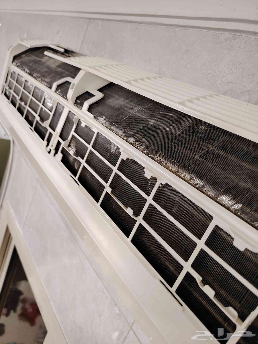 Clean wooden flooring and split air conditioners64393915574017111