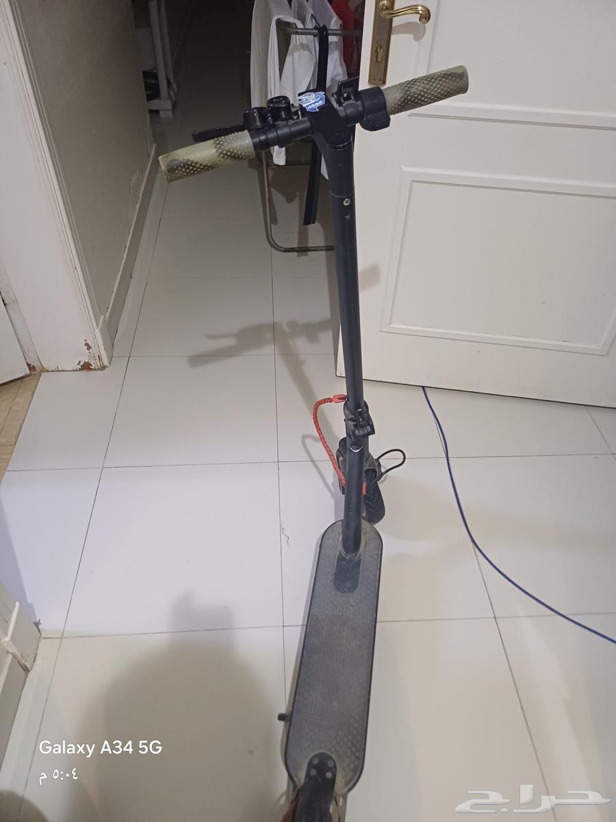 Electric scooter for sale, in good condition, but charger is missing, 50064400702546178110