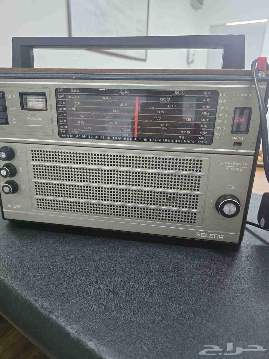 للبيع راديو روسي نظيفه جدا وشغال شرط شغال سلك وبطاريات64397437019265110