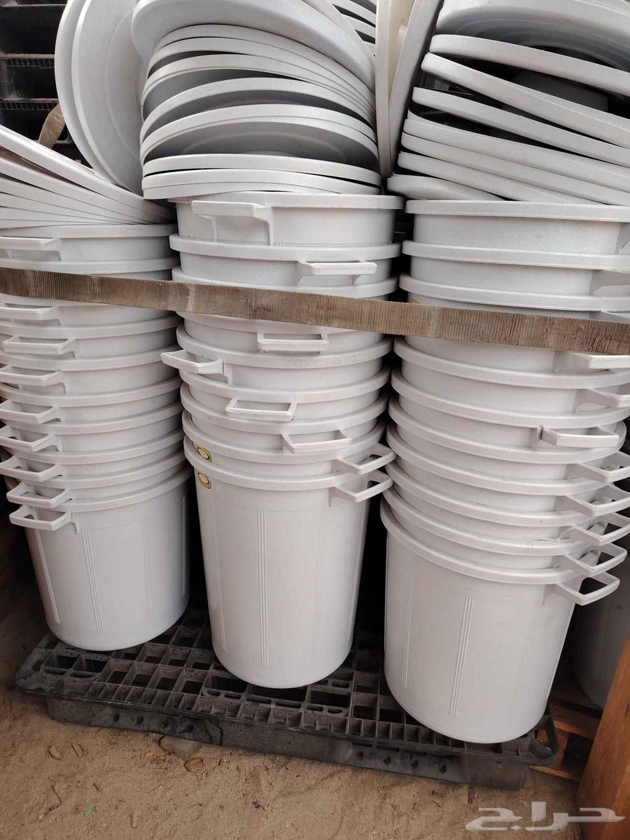 سطل أبيض الخليج مستعمل نظيف64400980662401112