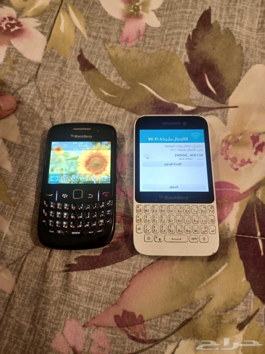 اثنين بلاك بيري واحد ايفون نوكيا ابو كشاف64394537188482111