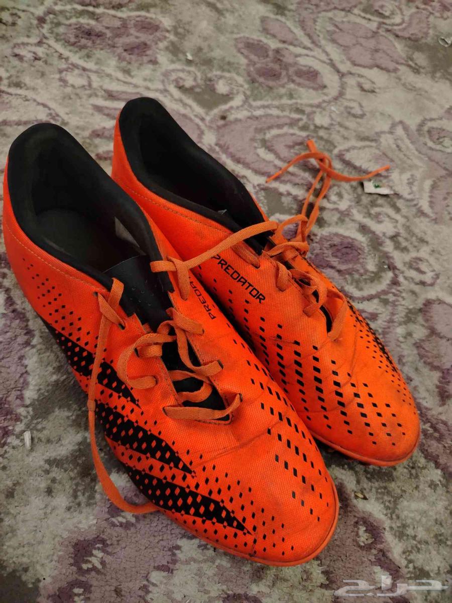 جزمة كورة اديداس اصلي مقاس 44.564395074832513110