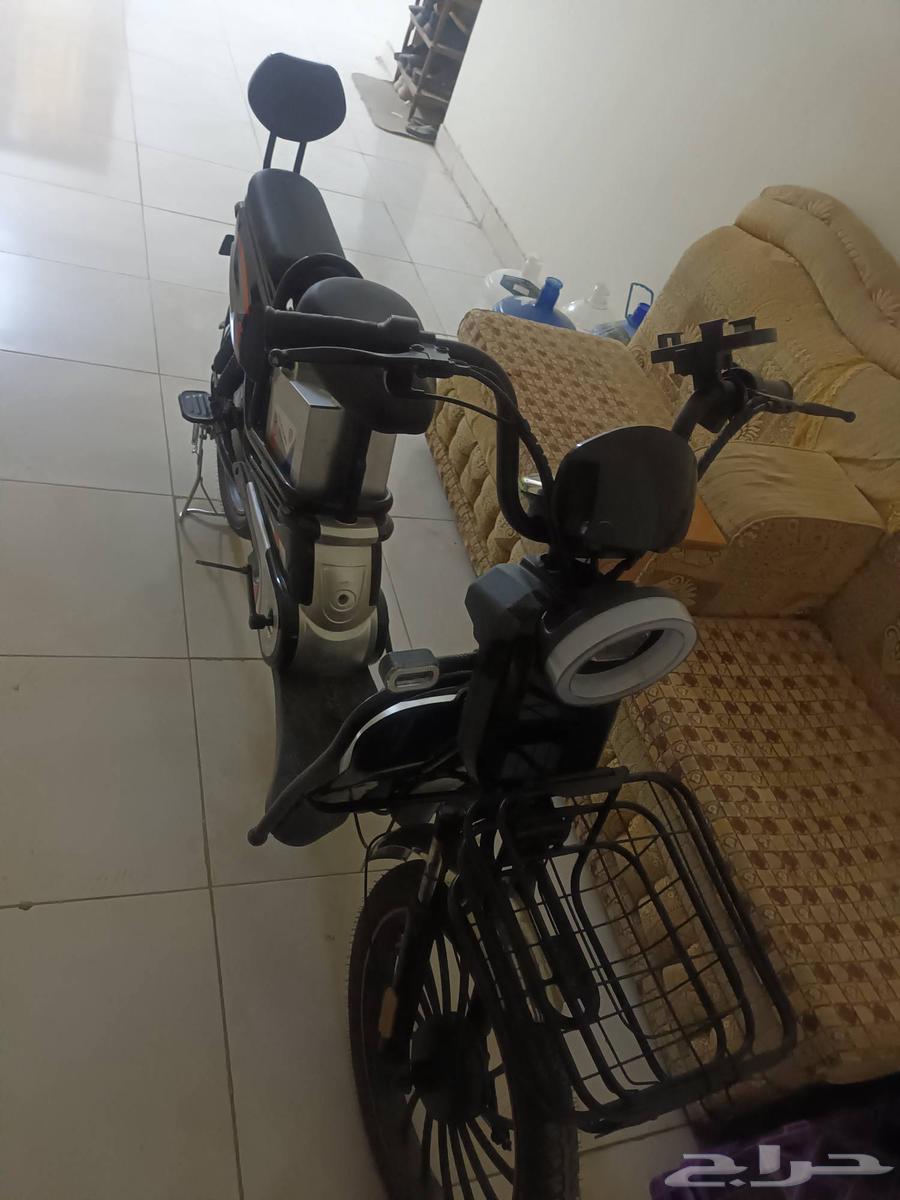 للبيع سكوتر كهربائية مقاس 20 السعر 130064398158826626113