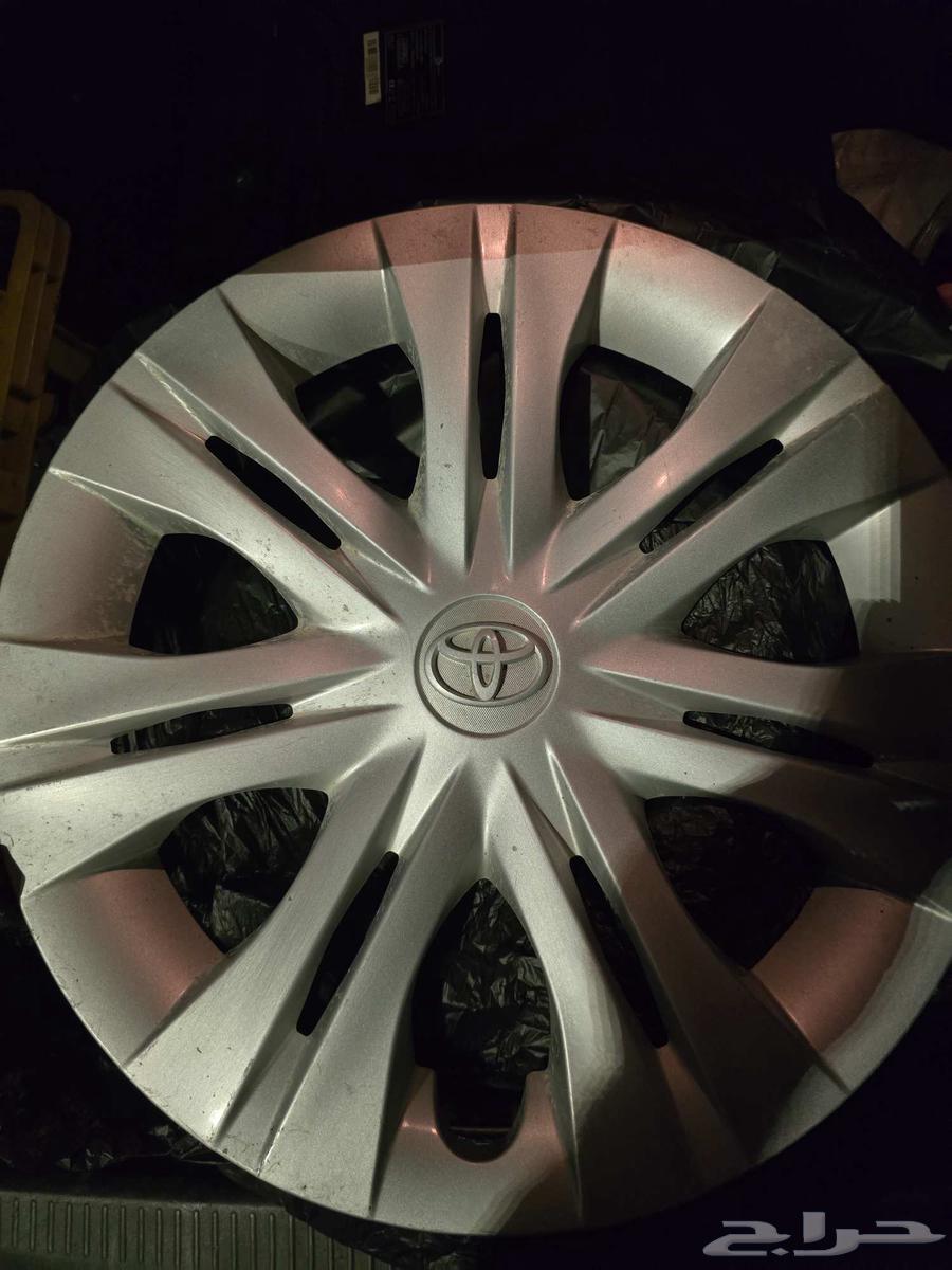 Original Toyota Hilux or Noah three-piece rim for sale at a bargain price63618145640579111