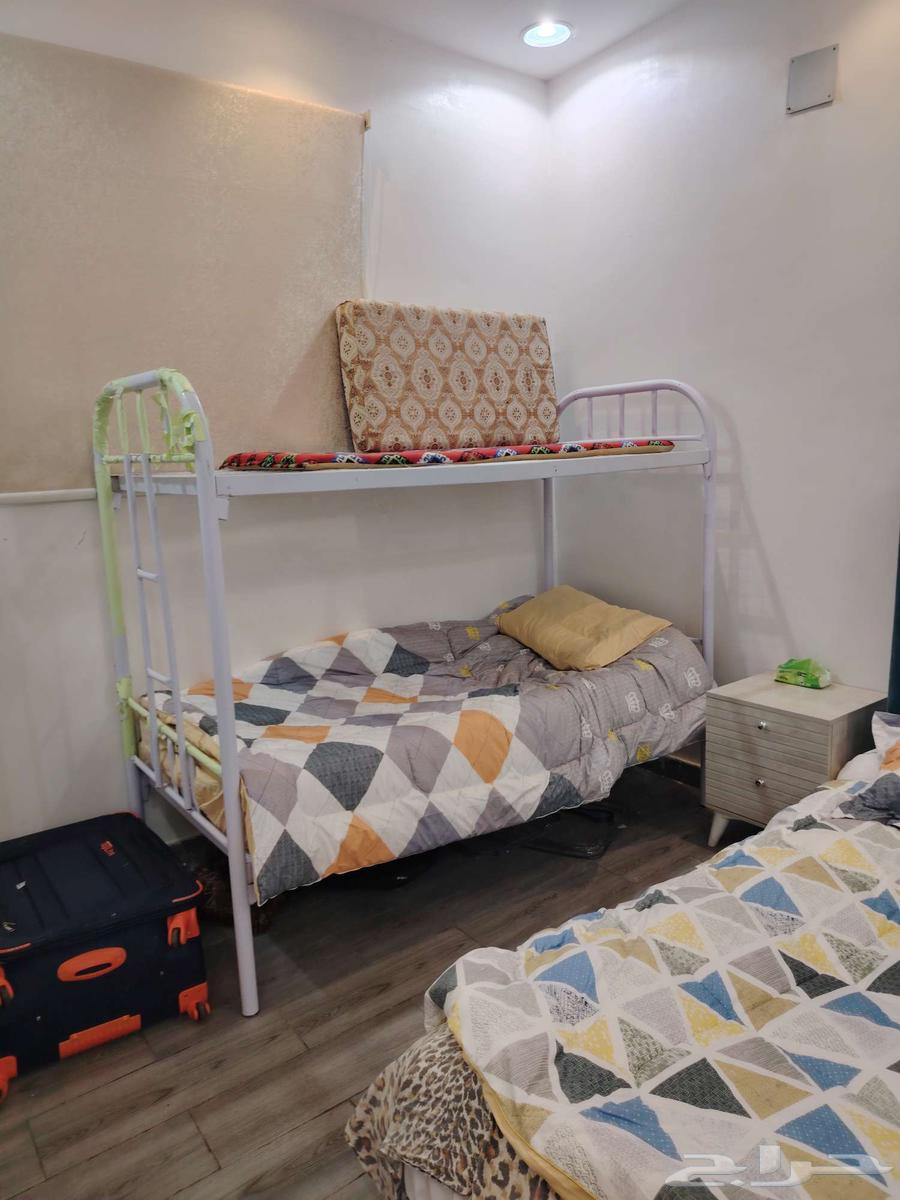 متفرقات للبيع شاشه 32 بوصه وسرير متر ونص64382045245954110