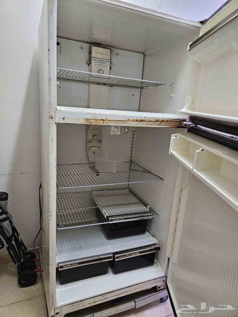 Kelvinator refrigerator needs a compressor64401035951747111