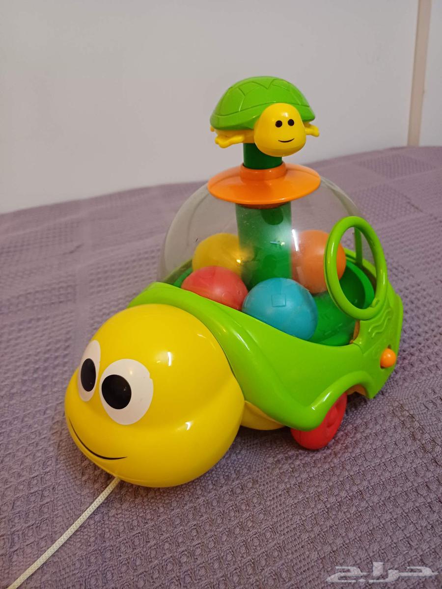 A toy and a lamp from Home Center..64400563520129110