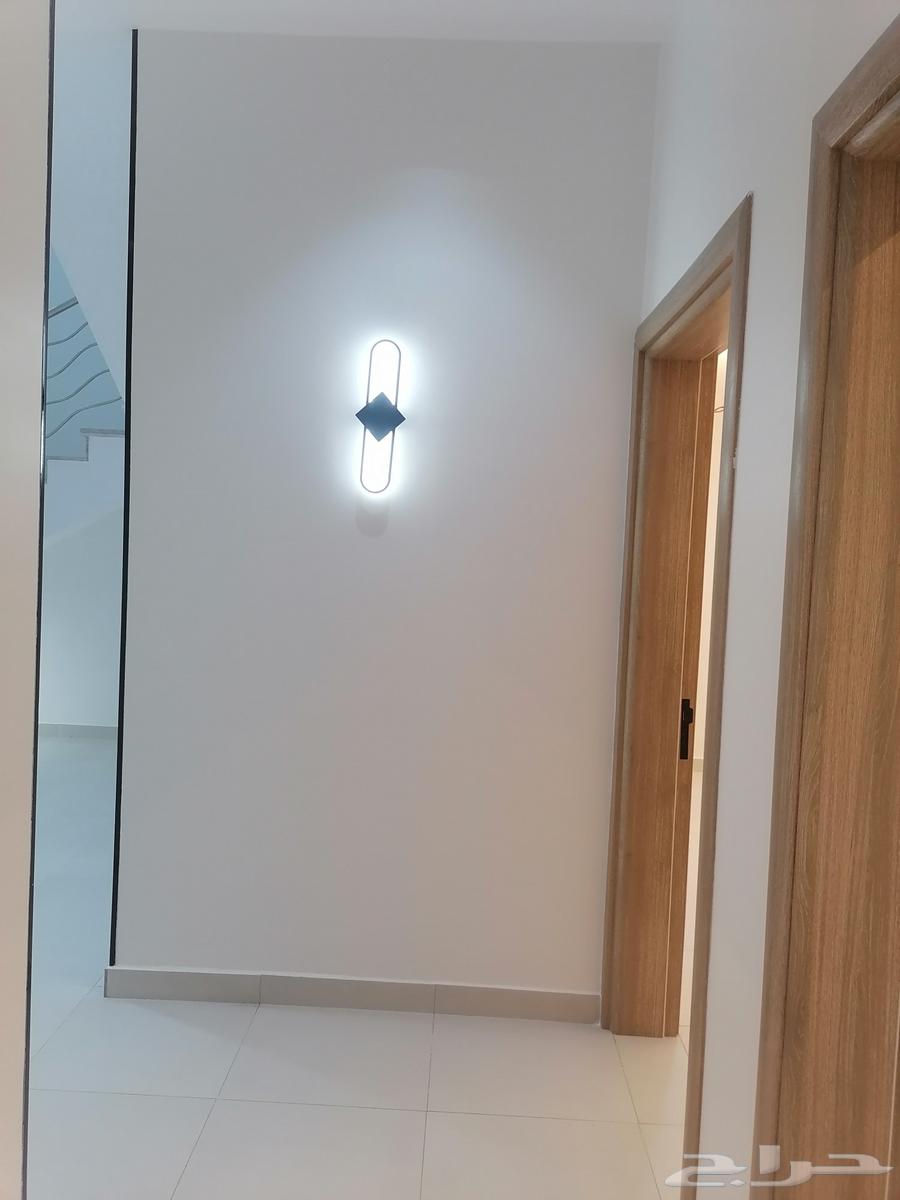 For sale, a rooftop apartment with internal staircase to the roof, located in King Fahd District within the city limits63614091331203113