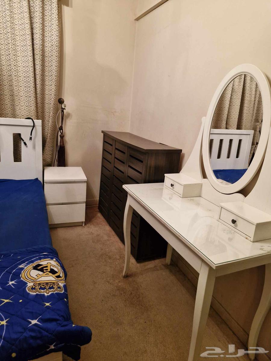 Various furniture and miscellaneous items64399926430083110