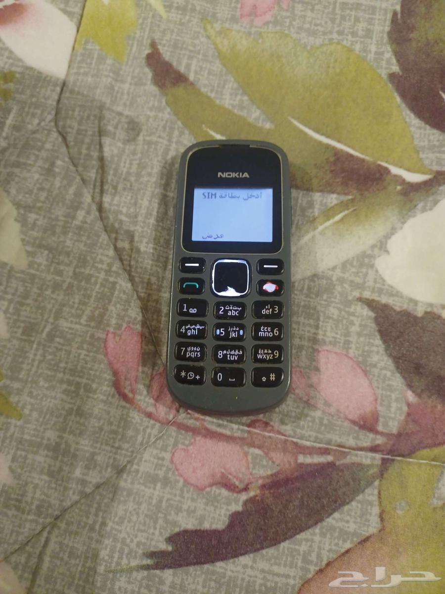 اثنين بلاك بيري واحد ايفون نوكيا ابو كشاف64394537188482114