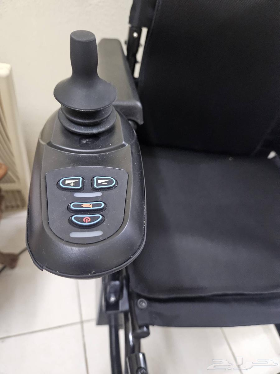 كرسي كهربائي لذوي الاحتياجات الخاصه وكبار السن64401050176770110