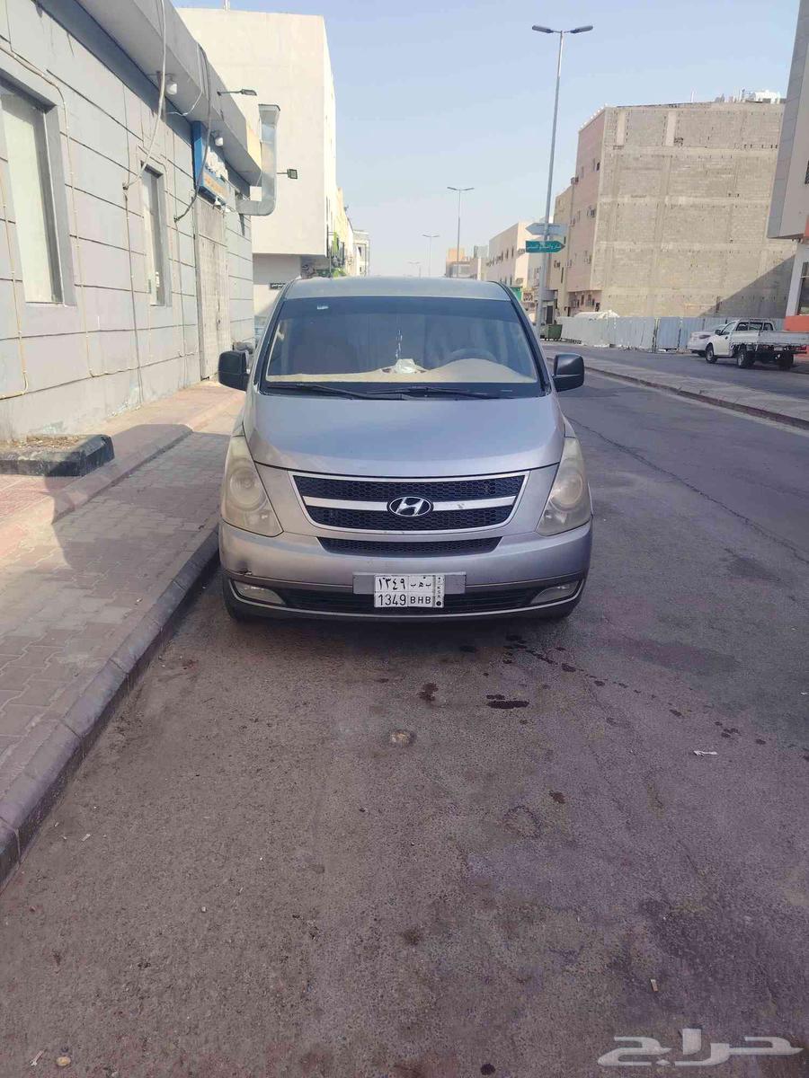 فإن H1 للايجار موديل 2013 مكيف تلج سيارة نظيفه مكنه وقير64545360437763110