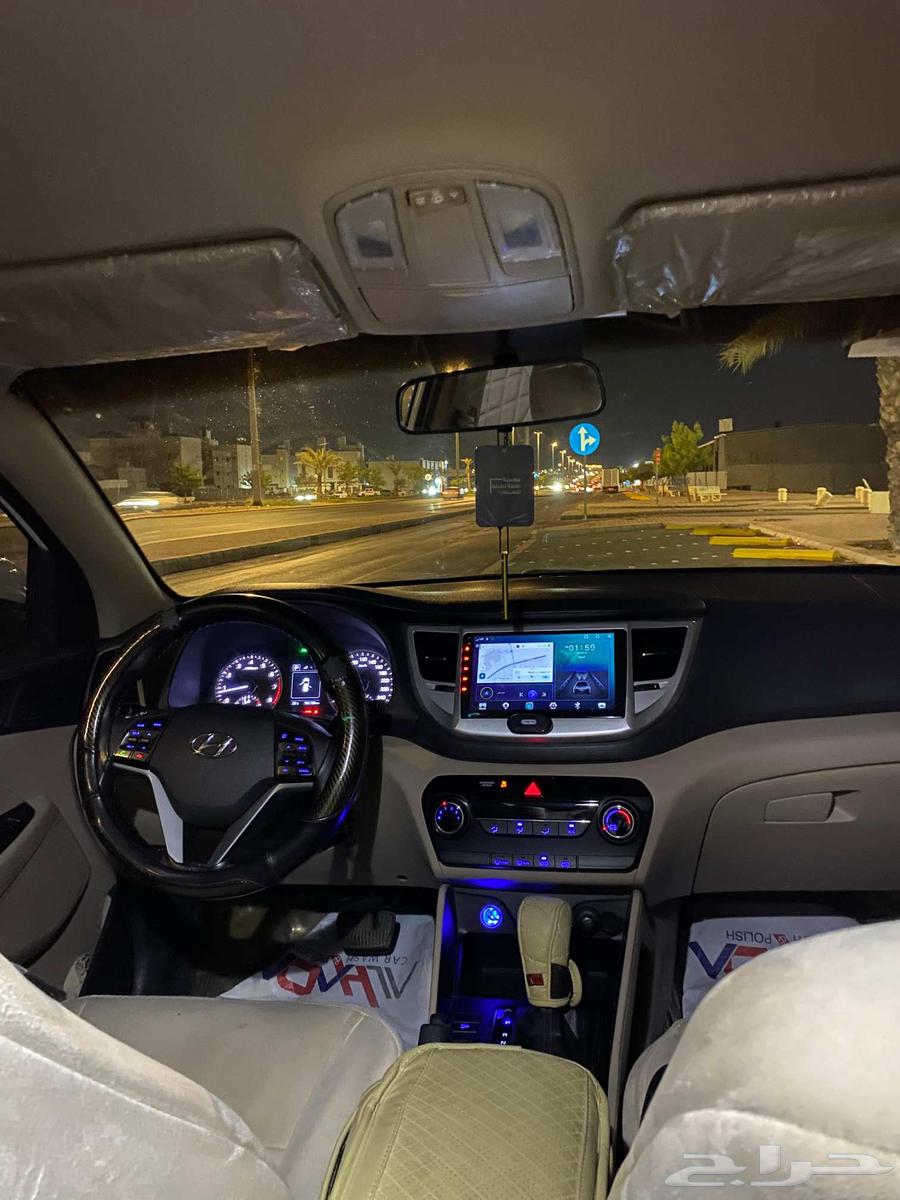 سيارة هونداى توسان 2018 لون ابيض نصف فل64539443399042111
