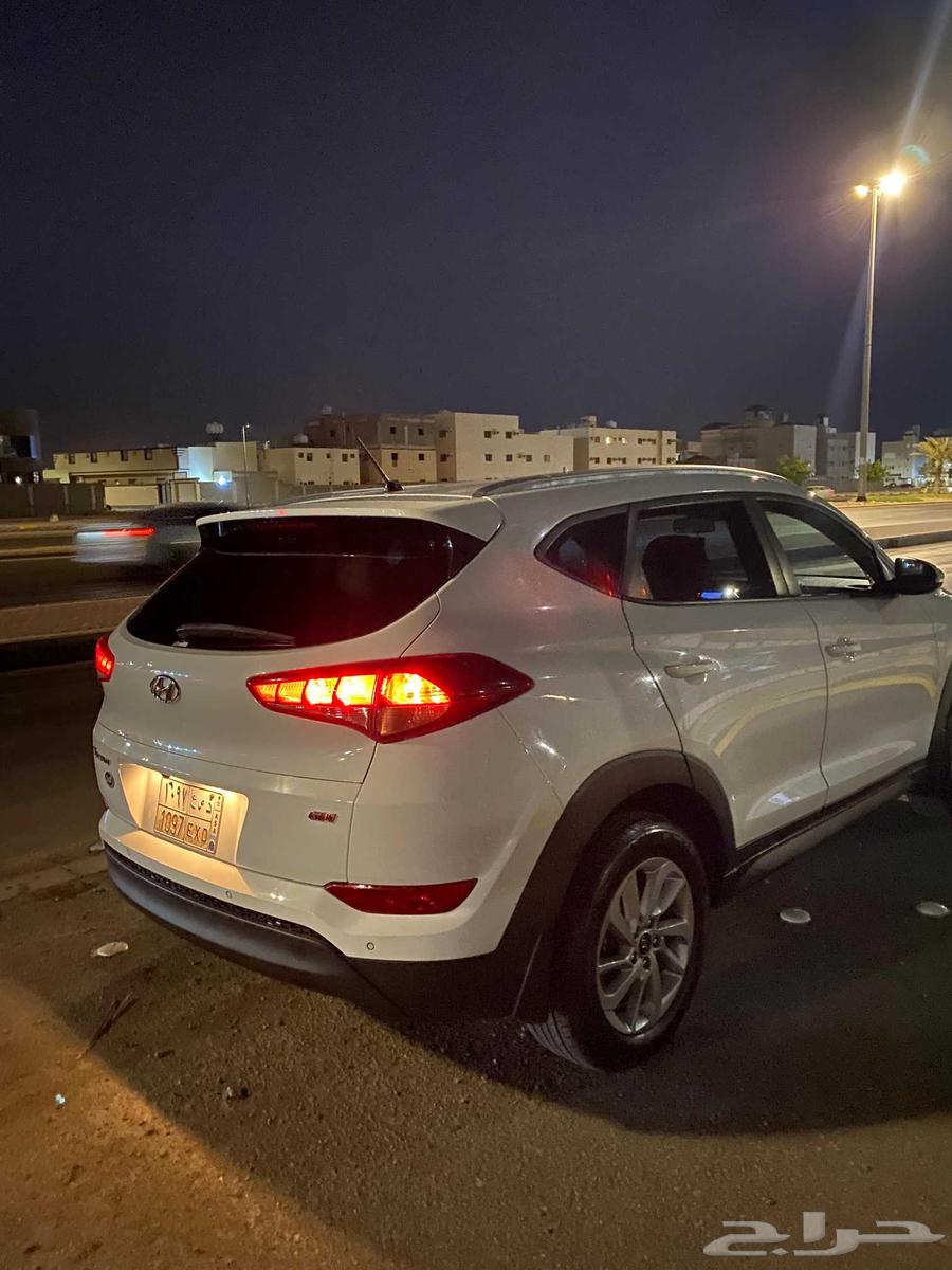 سيارة هونداى توسان 2018 لون ابيض نصف فل64539443399042110