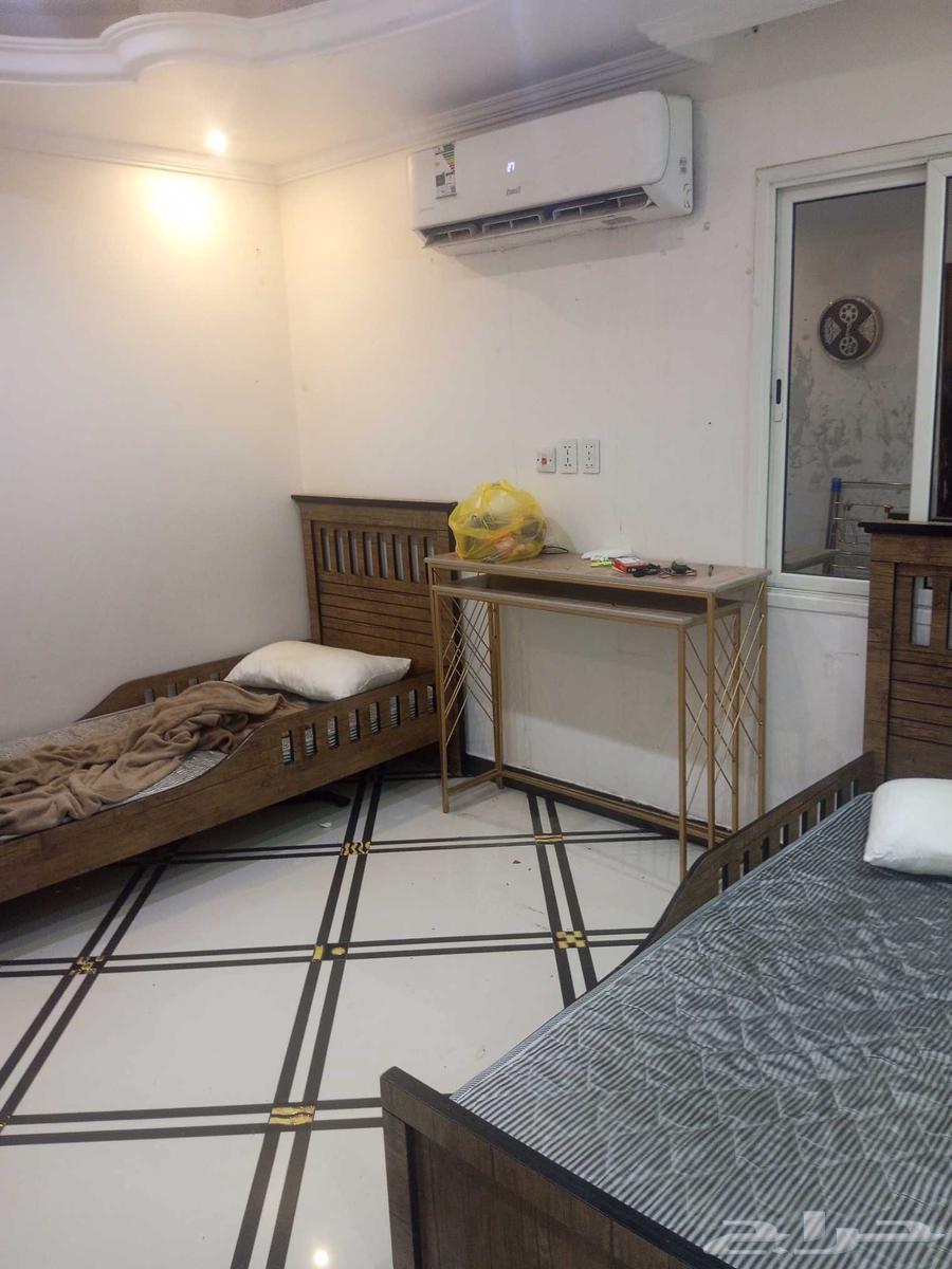 Three beds with a wardrobe and mattresses and two single beds with mattresses64396824995203111