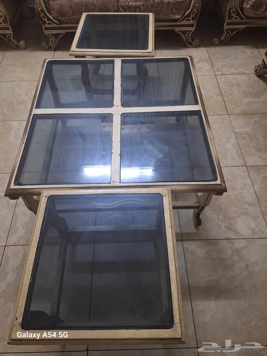 Salon with tables64394923734147112