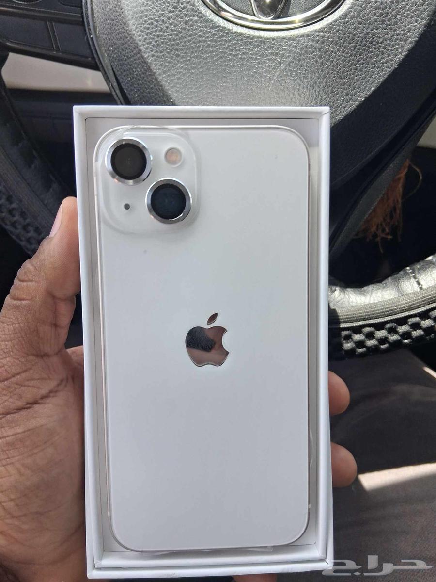 ايفون  1364397200378882110