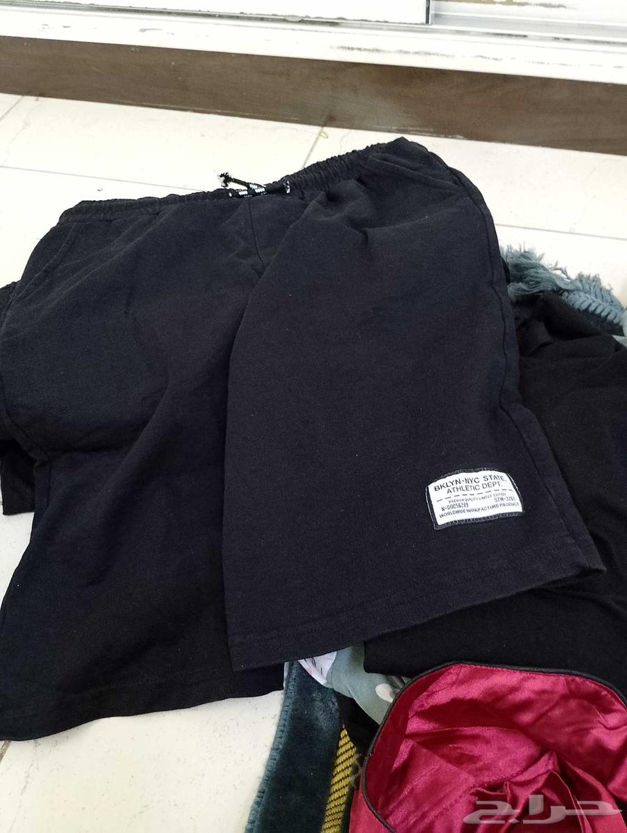 ملابس مستعمله للبيع64399898466690112